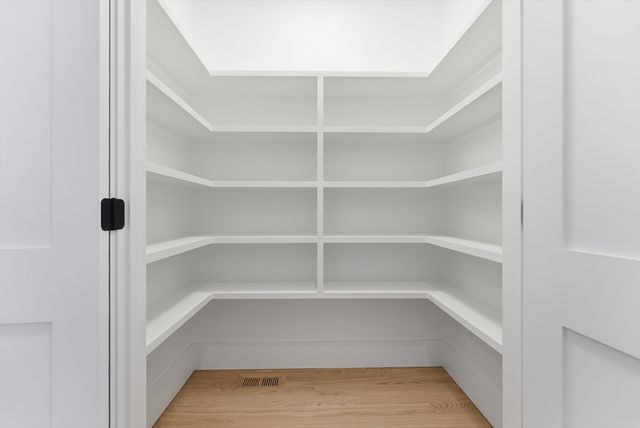 51 Revolutionary Road, Concord, MA 01742