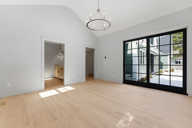 51 Revolutionary Road, Concord, MA 01742