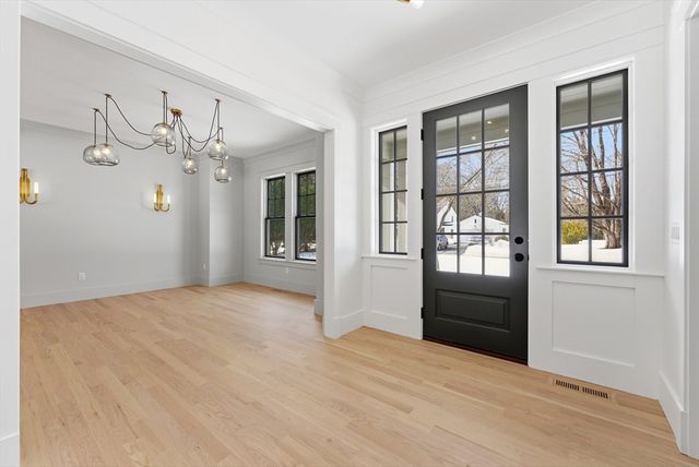51 Revolutionary Road, Concord, MA 01742