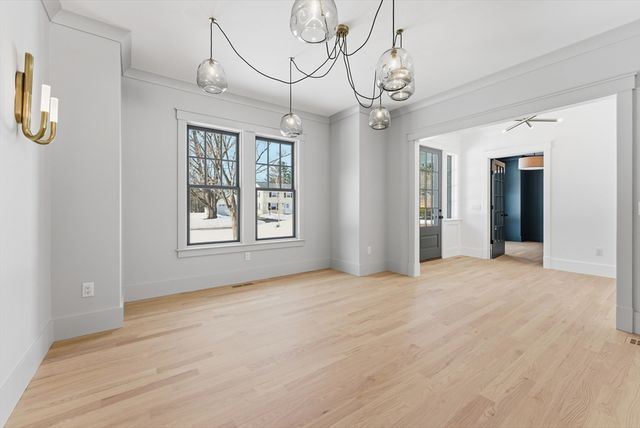 51 Revolutionary Road, Concord, MA 01742