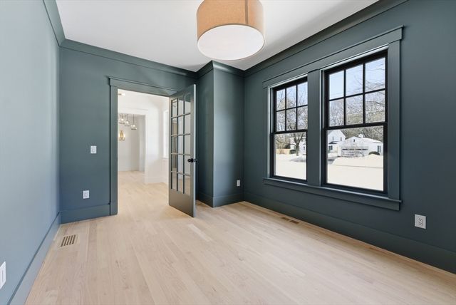 51 Revolutionary Road, Concord, MA 01742