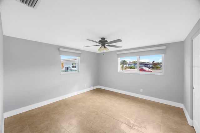 827 BLUE HERON BOULEVARD, Ruskin, FL 33570