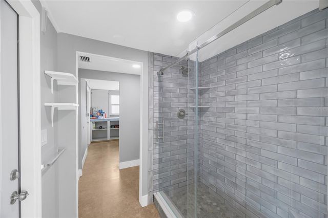 827 BLUE HERON BOULEVARD, Ruskin, FL 33570