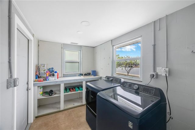 827 BLUE HERON BOULEVARD, Ruskin, FL 33570