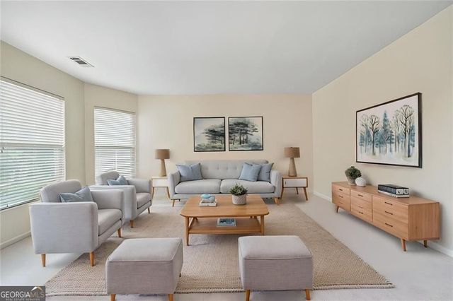 5742 Barrington Run, Union City, GA 30291