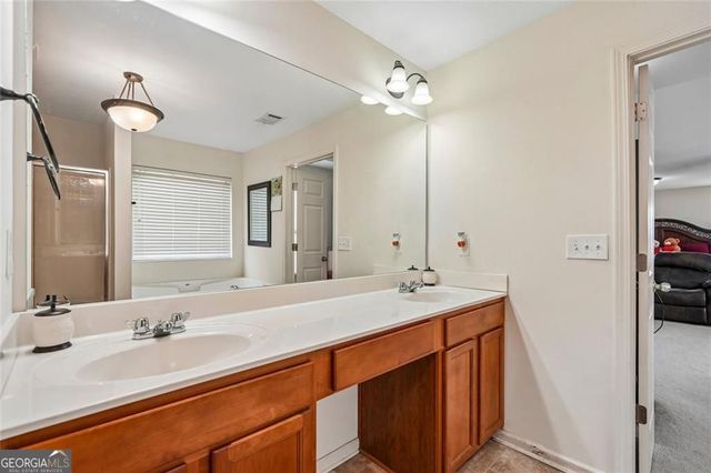 5742 Barrington Run, Union City, GA 30291