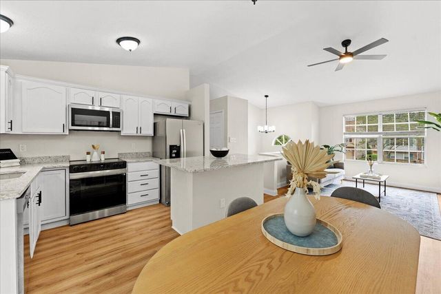 1046 Fallbrook Drive, Elsmere, KY 41018