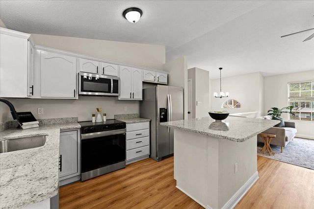 1046 Fallbrook Drive, Elsmere, KY 41018