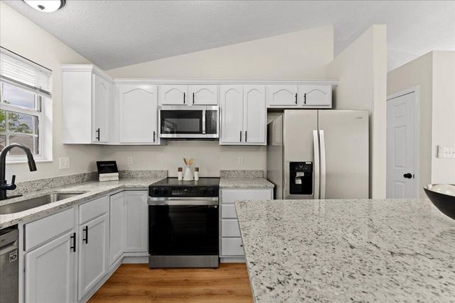 1046 Fallbrook Drive, Elsmere, KY 41018