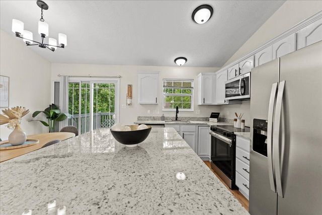 1046 Fallbrook Drive, Elsmere, KY 41018