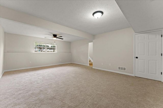 1046 Fallbrook Drive, Elsmere, KY 41018
