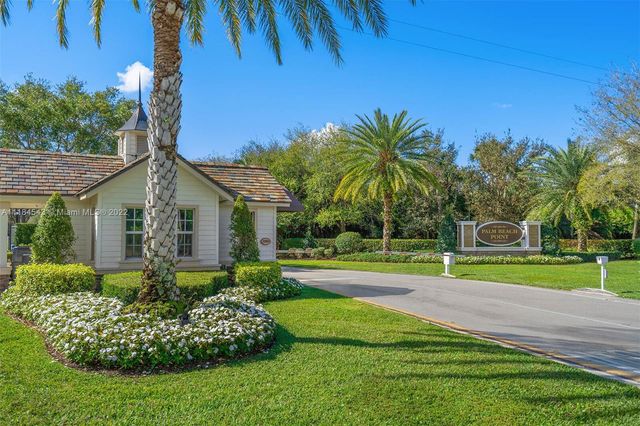 15360 Estancia Lane, Wellington, FL 33414