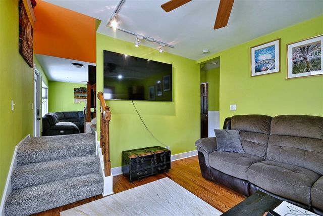 214 N William Street, Mount Prospect, IL 60056