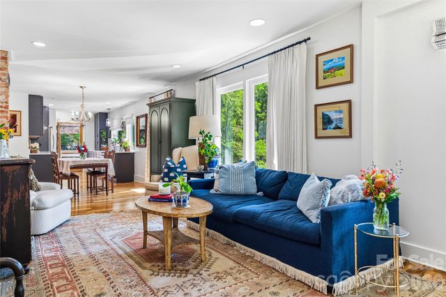 9 Bramlett Court, Asheville, NC 28806