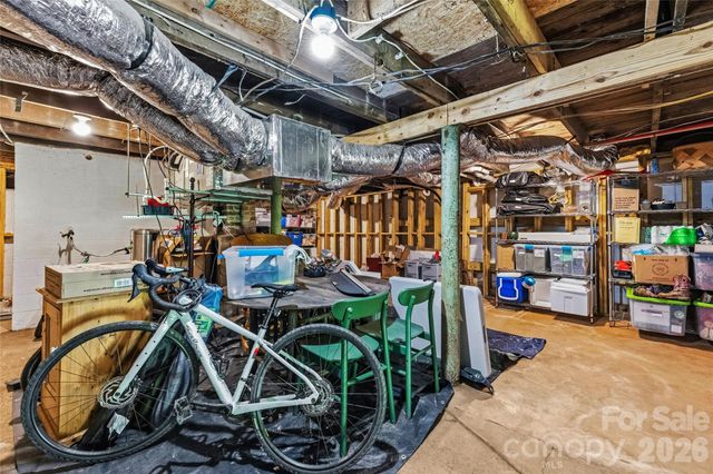 9 Bramlett Court, Asheville, NC 28806