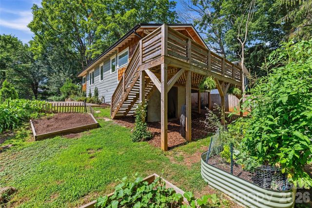 9 Bramlett Court, Asheville, NC 28806