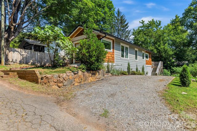 9 Bramlett Court, Asheville, NC 28806
