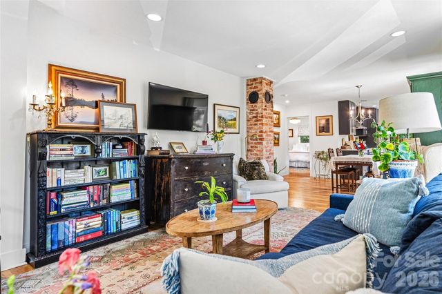 9 Bramlett Court, Asheville, NC 28806