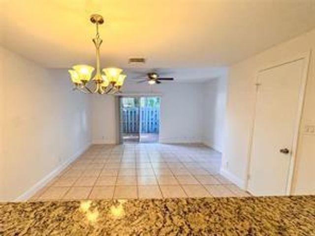 1921 NE 15th Ave, Fort Lauderdale, FL 33305