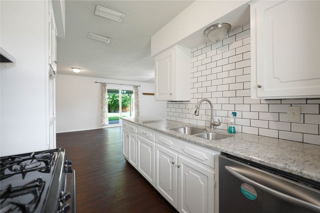 2014 Edna Smith Drive, Garland, TX 75040