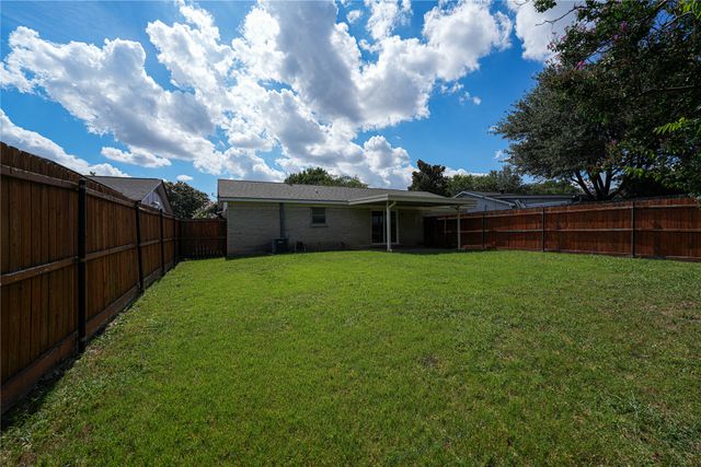 2014 Edna Smith Drive, Garland, TX 75040