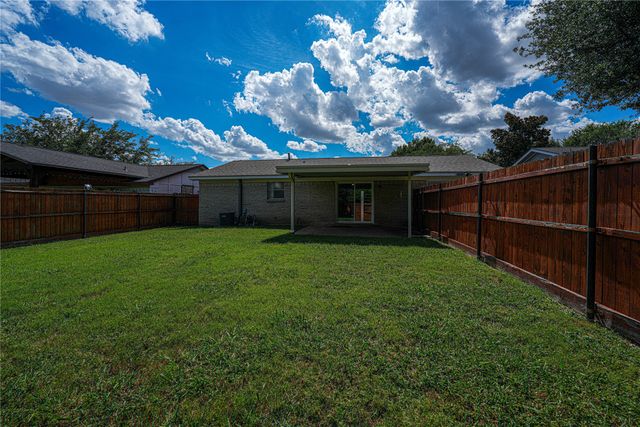 2014 Edna Smith Drive, Garland, TX 75040