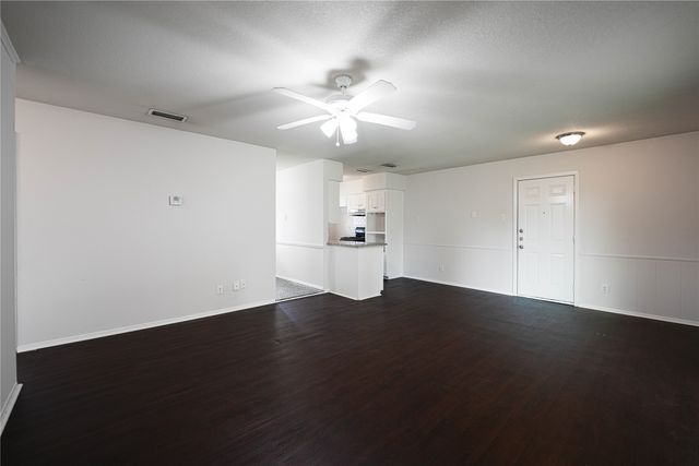 2014 Edna Smith Drive, Garland, TX 75040