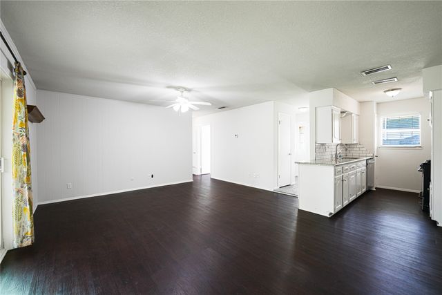 2014 Edna Smith Drive, Garland, TX 75040