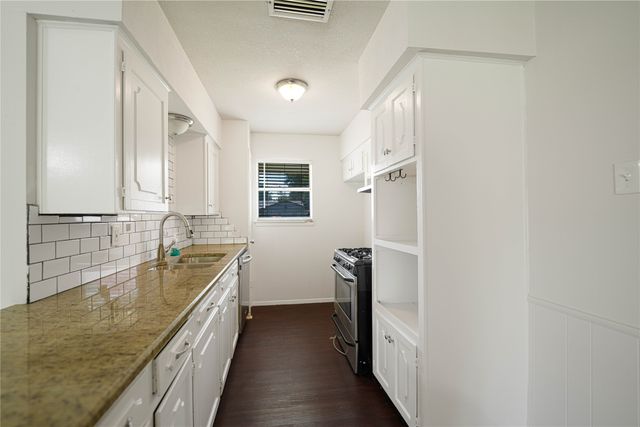 2014 Edna Smith Drive, Garland, TX 75040