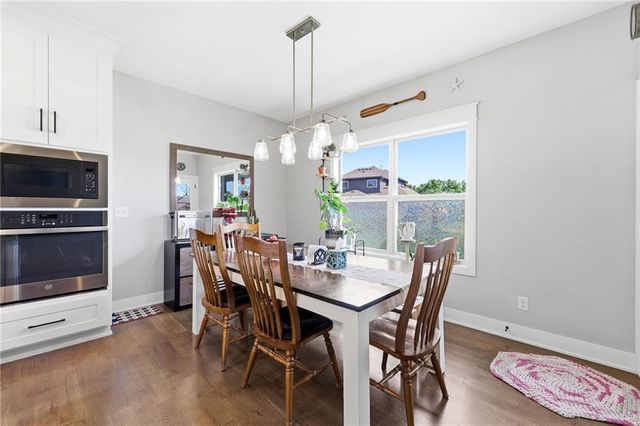 1717 SW 26th Terrace, Lee's Summit, MO 64082