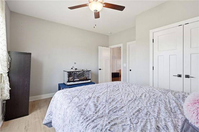 1717 SW 26th Terrace, Lee's Summit, MO 64082