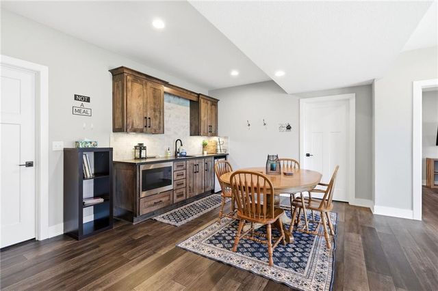 1717 SW 26th Terrace, Lee's Summit, MO 64082