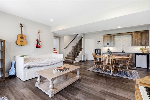 1717 SW 26th Terrace, Lee's Summit, MO 64082
