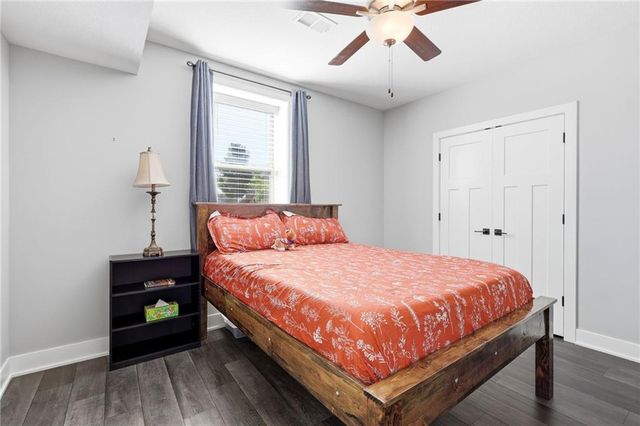 1717 SW 26th Terrace, Lee's Summit, MO 64082
