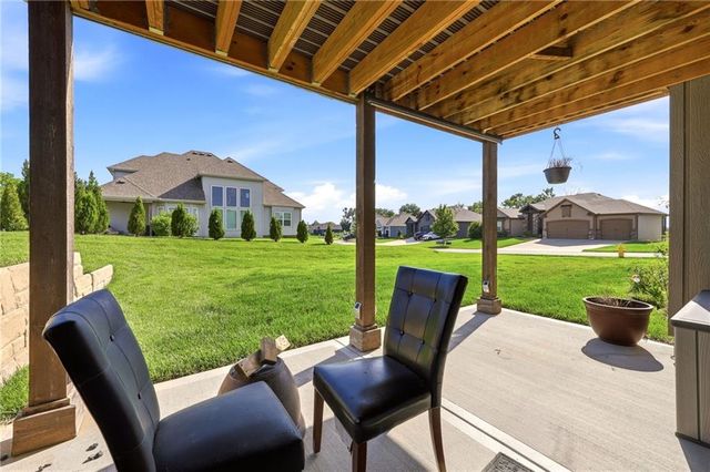 1717 SW 26th Terrace, Lee's Summit, MO 64082