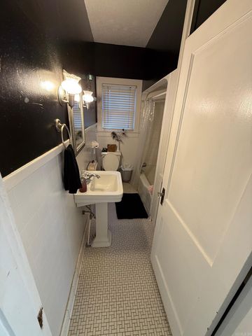 323 SE 5th Street, England, AR 72046