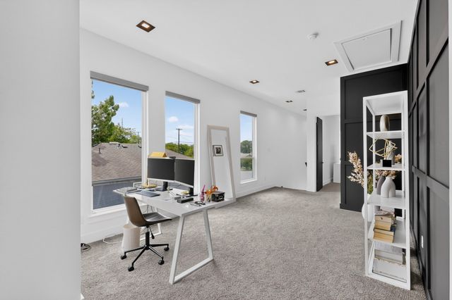 1226 S Ewing Avenue, Dallas, TX 75216