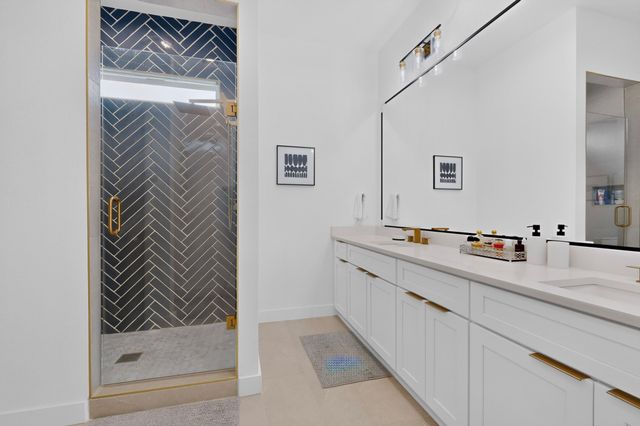 1226 S Ewing Avenue, Dallas, TX 75216