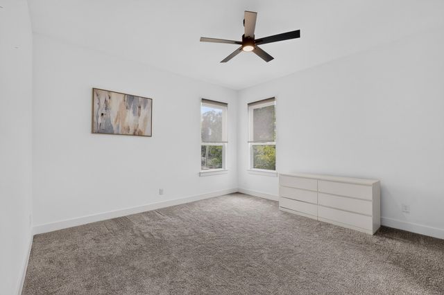 1226 S Ewing Avenue, Dallas, TX 75216