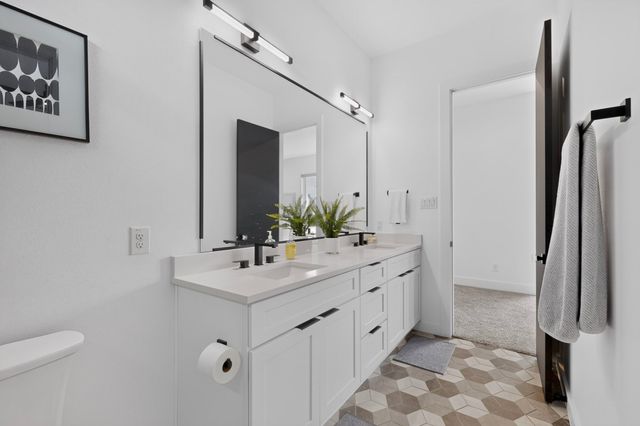 1226 S Ewing Avenue, Dallas, TX 75216