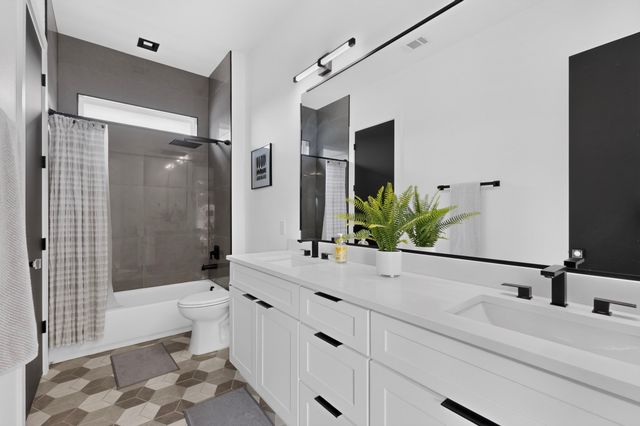 1226 S Ewing Avenue, Dallas, TX 75216