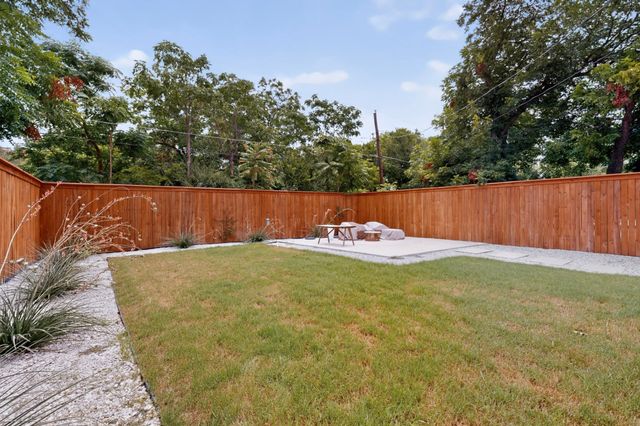 1226 S Ewing Avenue, Dallas, TX 75216
