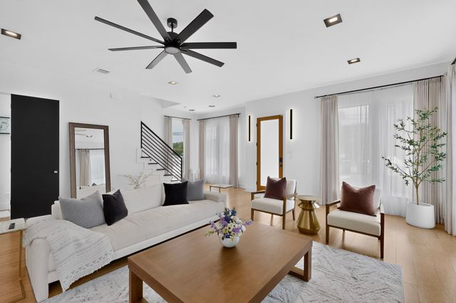 1226 S Ewing Avenue, Dallas, TX 75216