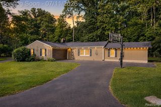 31555 Westlady Drive, Beverly Hills Village, MI 48025