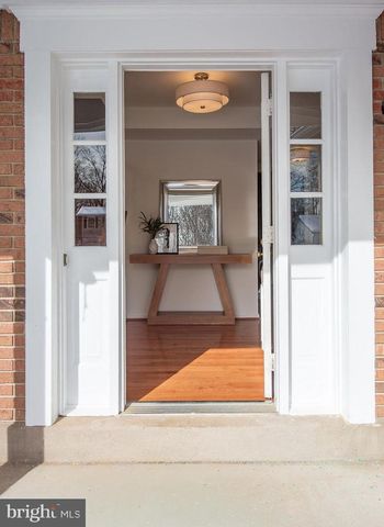 9102 RED LION TAVERN CT, Springfield, VA 22153