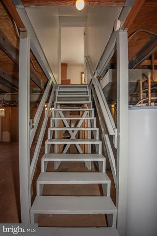 9102 RED LION TAVERN CT, Springfield, VA 22153