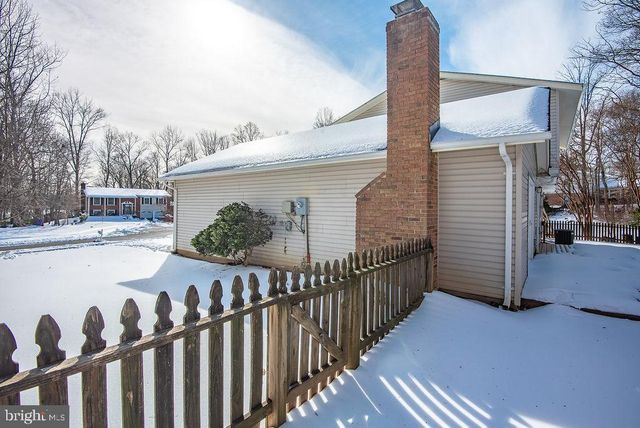 9102 RED LION TAVERN CT, Springfield, VA 22153