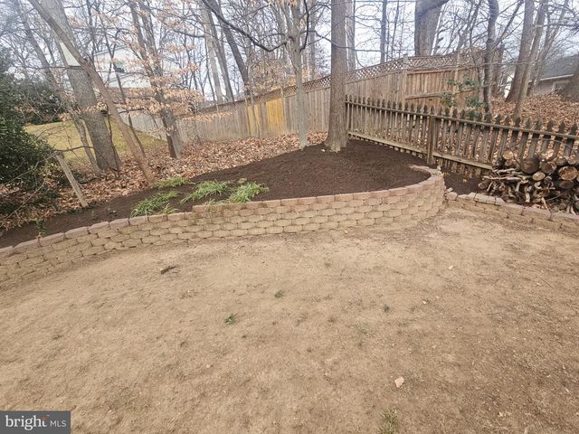 9102 RED LION TAVERN CT, Springfield, VA 22153