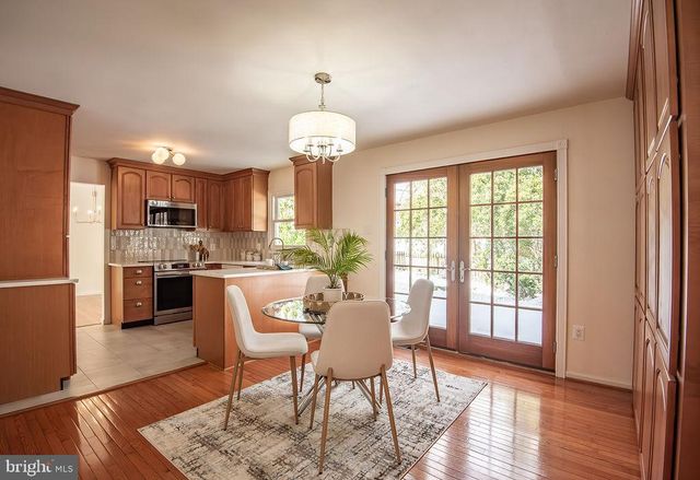 9102 RED LION TAVERN CT, Springfield, VA 22153