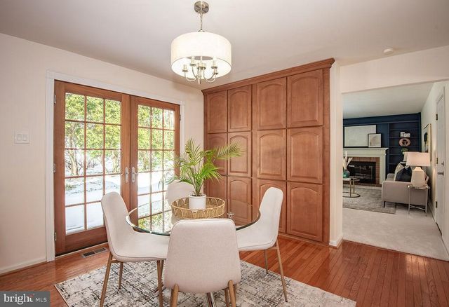 9102 RED LION TAVERN CT, Springfield, VA 22153